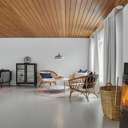 5 Bedroom Awesome In Σπίτι διακοπών *