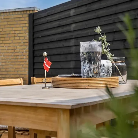 5 Bedroom Awesome In Dom wakacyjny Skagen